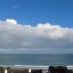 Appartement rénovée SUPERBE VUE MER au 2ème étage du Château de Trestraou - Réf 864