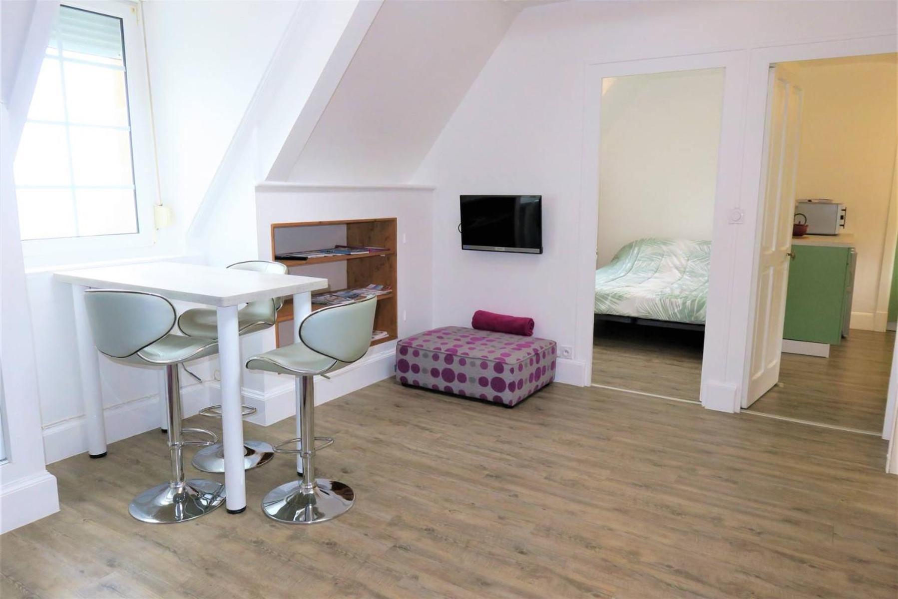 Rénovée Superbe Vue Au 2ème étage Du Château De Trestraou - Réf 864 Appartement *